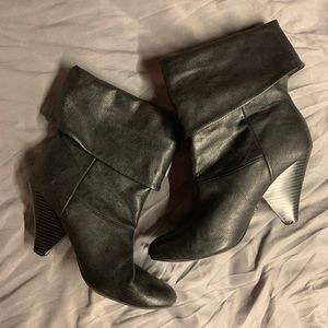 Simply Vera Vera Wang Black Booties